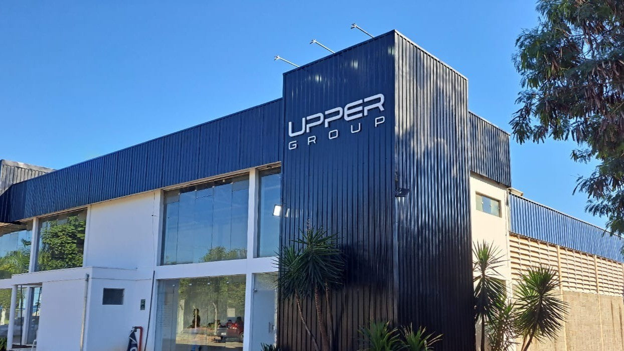 UPPER Group inaugura fábrica de granulado sanitário para gatos e amplia presença no mercado pet care